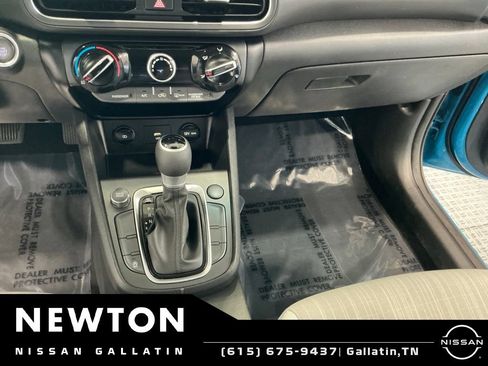 Used 2023 Hyundai Kona SEL FWD image 9