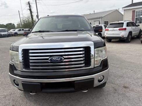 Used 2011 Ford F150 XLT w/ XLT Chrome Pkg AWD/4WD image 4