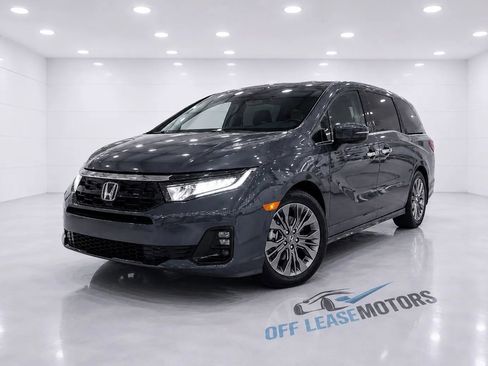 Used 2025 Honda Odyssey Touring image 1