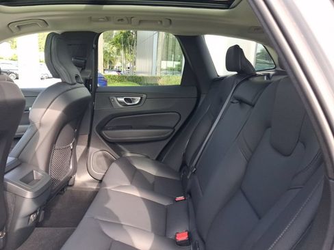 Used 2024 Volvo XC60 B5 Plus AWD/4WD image 8