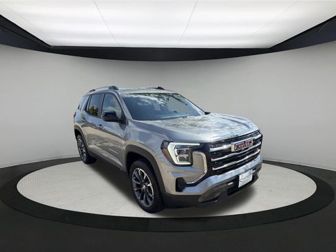 Used 2025 GMC Terrain Elevation w/ Elevation Premium Package AWD/4WD image 1