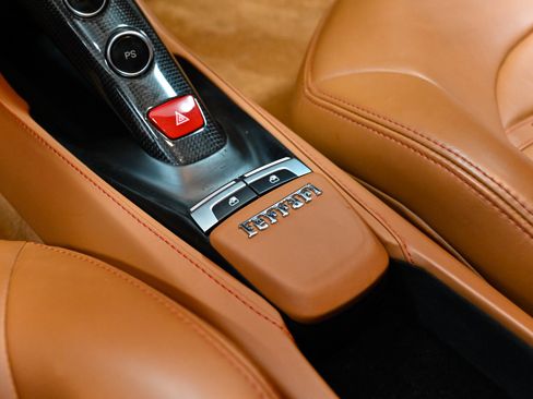 Used 2018 Ferrari 488 GTB RWD image 29