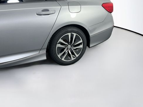 Used 2021 Honda Accord EX image 30