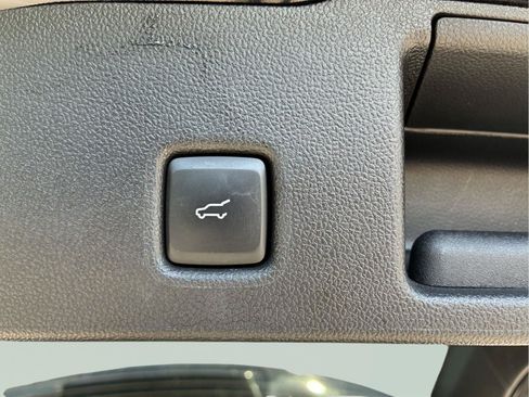 Used 2025 Ford Escape Platinum AWD/4WD image 11