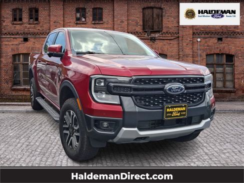 Used 2025 Ford Ranger Lariat w/ FX4 Off-Road Package AWD/4WD image 1