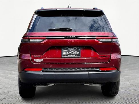 New 2025 Jeep Grand Cherokee Limited w/ Black Appearance Package image 4