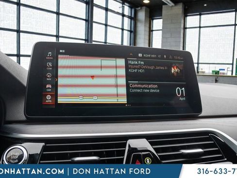 Used 2023 BMW 530i xDrive image 7