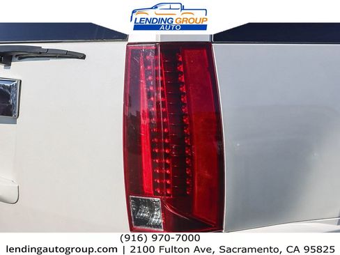 Used 2007 Cadillac Escalade AWD w/ Information Package image 8