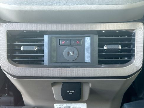 New 2026 Ford F250 Platinum w/ Platinum Plus Package AWD/4WD image 18