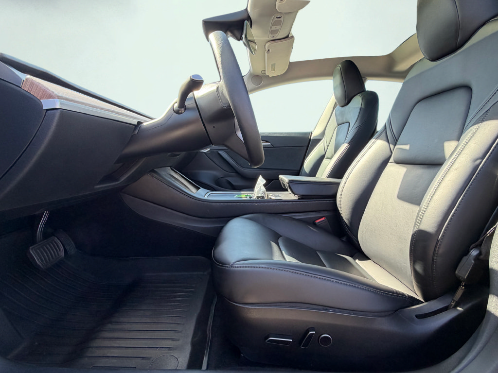 Used 2023 Tesla Model 3 Standard Range RWD image 42