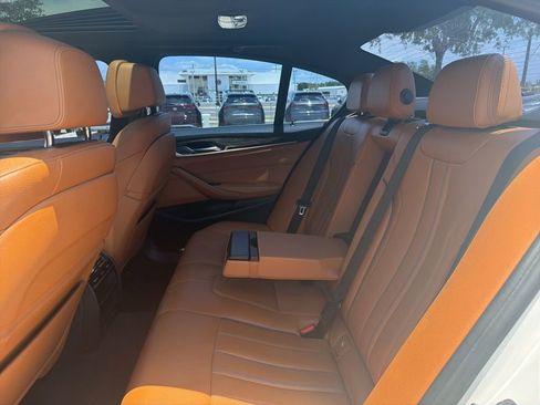 Used 2017 BMW 530i RWD image 4
