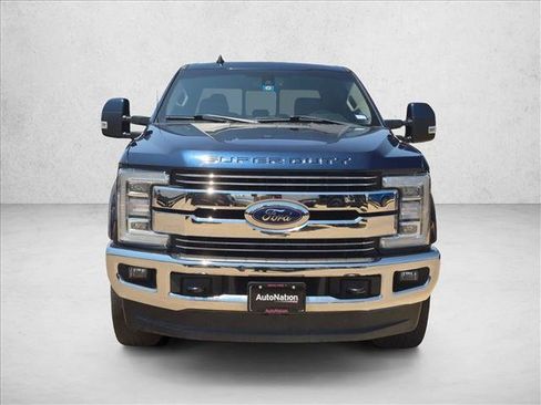 Used 2019 Ford F250 Lariat w/ Lariat Ultimate Package AWD/4WD image 2