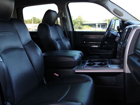 Used 2014 RAM 2500 Laramie w/ Convenience Group AWD/4WD image 17