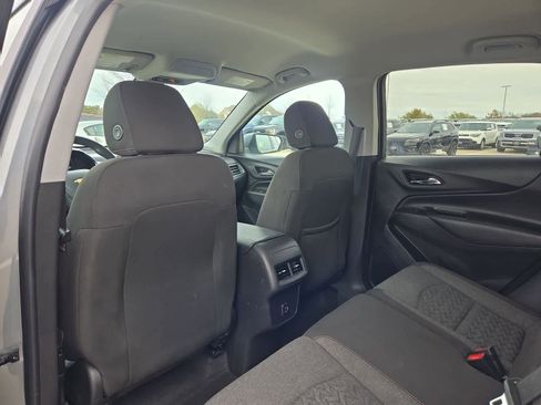 Used 2023 Chevrolet Equinox LT image 17