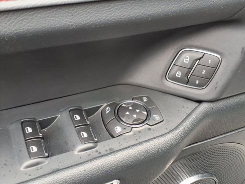 Used 2022 Ford Expedition Max Limited image 15