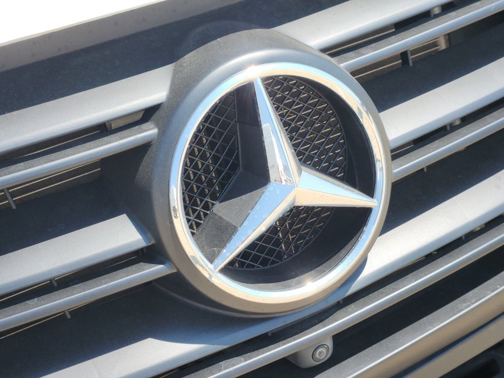 Used 2023 Mercedes-Benz Sprinter 2500 image 12