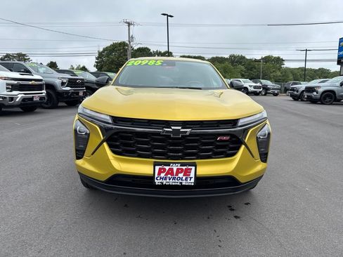 Used 2024 Chevrolet Trax RS w/ Driver Confidence Package FWD image 10