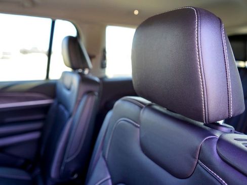 Used 2023 Jeep Grand Cherokee L Limited image 23