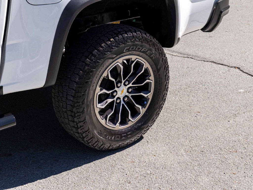 Used 2022 Chevrolet Colorado ZR2 AWD/4WD image 8