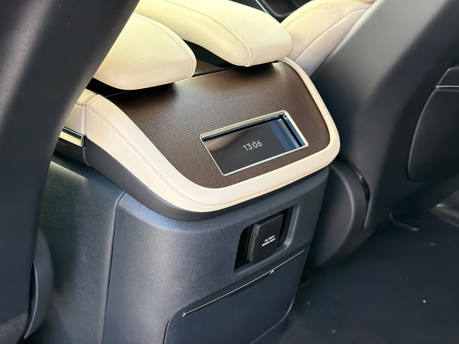 New 2027 Lincoln Navigator L Premier AWD/4WD image 23