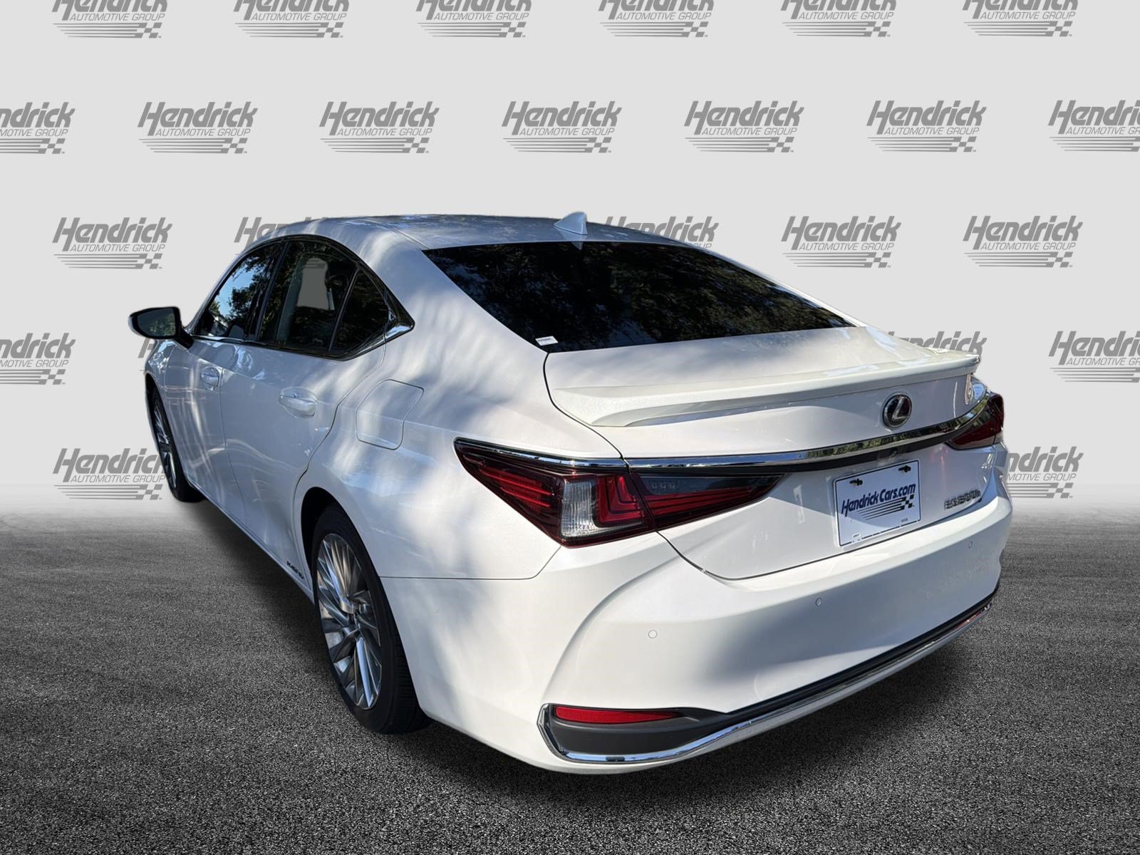 Used 2021 Lexus ES 300h w/ Accessory Package FWD image 7