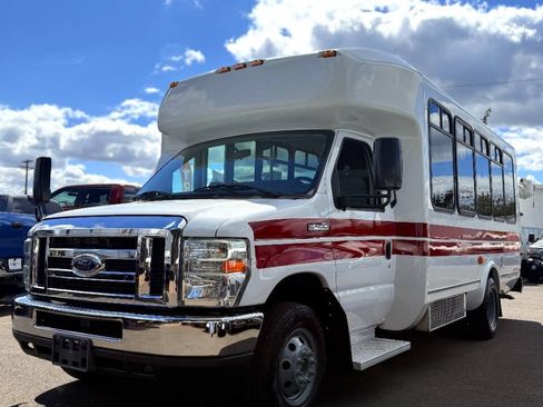 Used 2016 Ford E-450 and Econoline 450 Super Duty w/ Shuttle Bus Prep Package RWD image 42