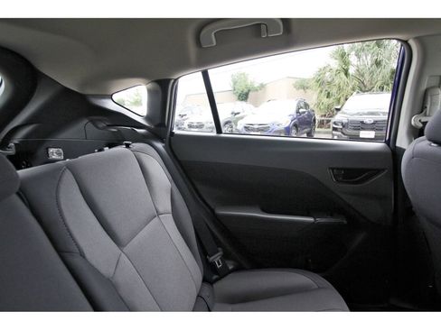 Used 2024 Subaru Crosstrek 2.0i AWD/4WD image 12