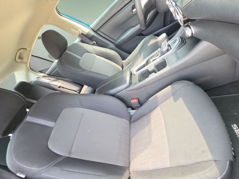 Used 2025 Nissan Sentra SV FWD image 29