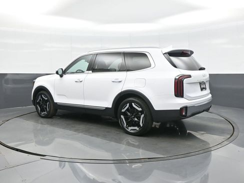 Used 2023 Kia Telluride EX image 5