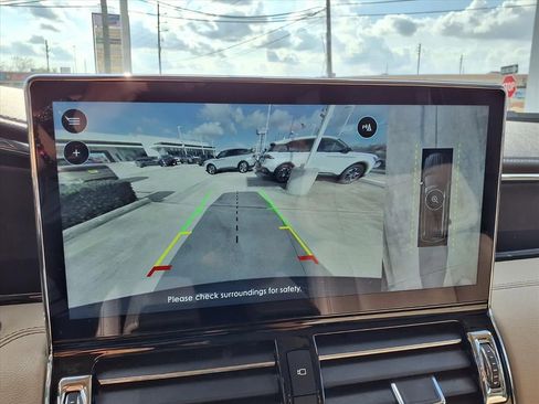 Used 2022 Lincoln Navigator L Reserve image 10