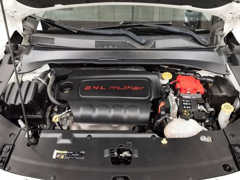Used 2019 Jeep Compass Limited AWD/4WD image 3