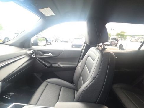 New 2026 Chevrolet Equinox LT w/ Convenience Package II AWD/4WD image 21