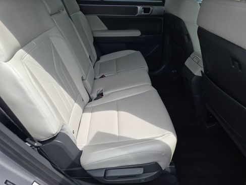 Used 2025 Hyundai Santa Fe SEL FWD image 18