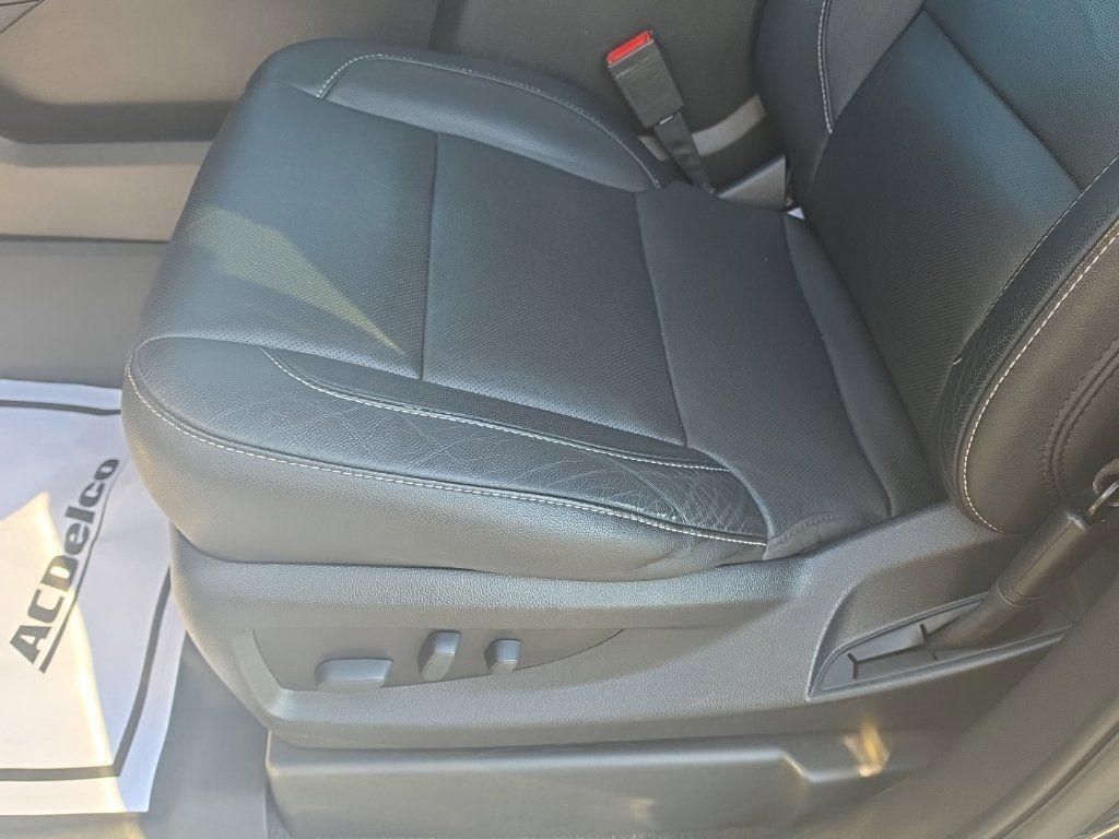 Used 2020 GMC Yukon SLT w/ Premium Edition RWD image 20