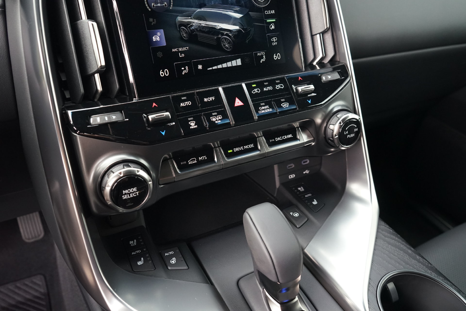 Used 2026 Lexus LX 700h Luxury AWD/4WD image 16
