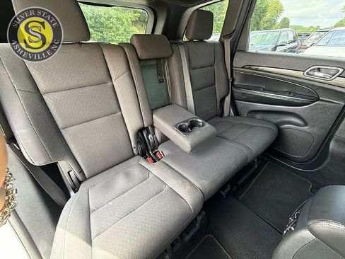 Used 2019 Jeep Grand Cherokee Laredo AWD/4WD image 20