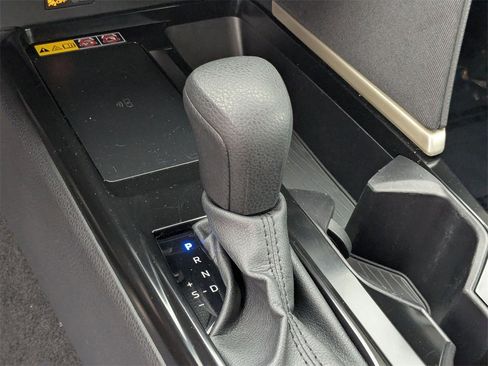 Used 2025 Toyota Camry LE image 17