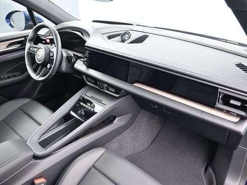 Used 2024 Porsche Macan 4 Electric AWD/4WD image 14