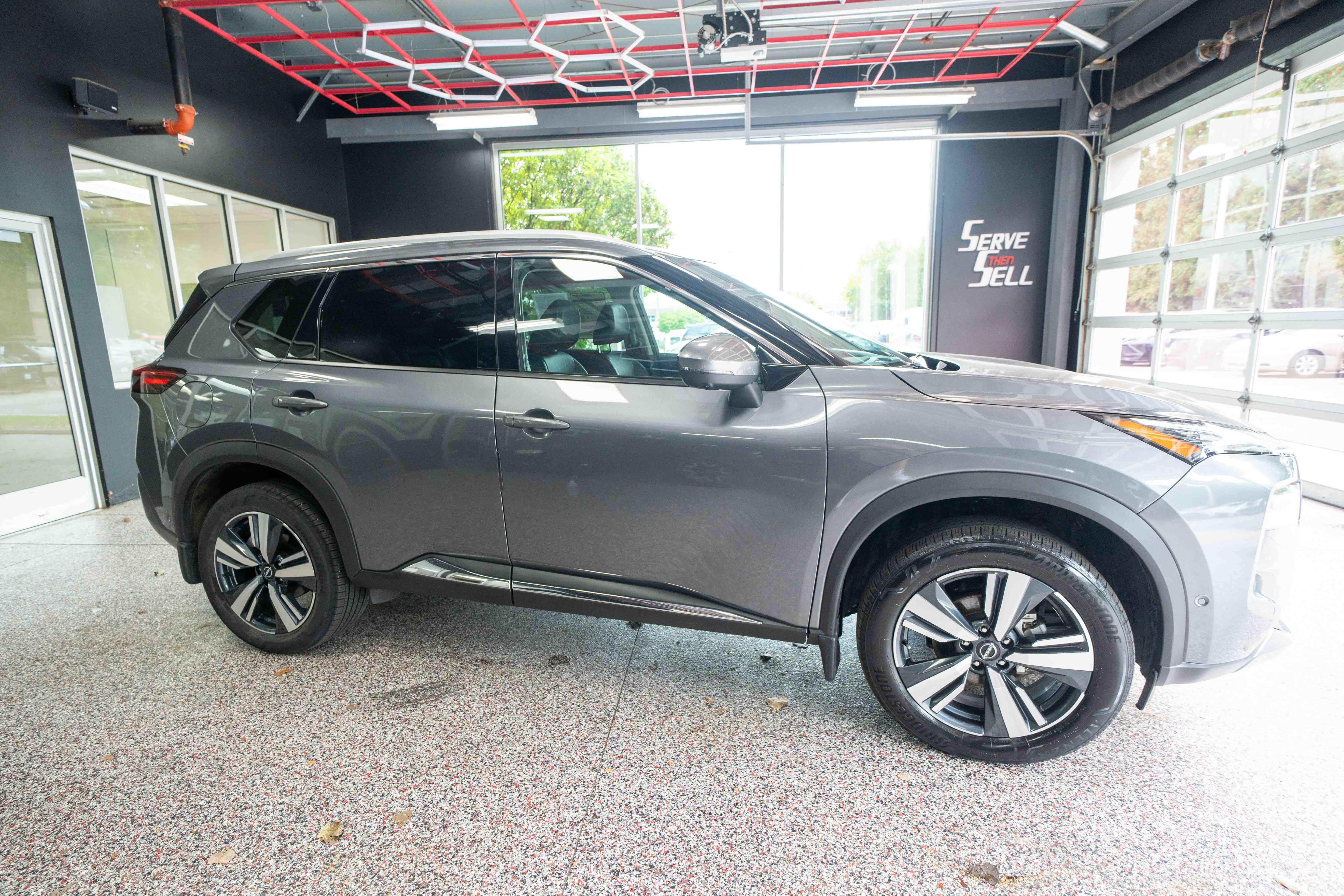 Used 2023 Nissan Rogue SL w/ SL Premium Package AWD/4WD image 5