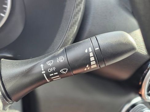 Used 2025 Nissan Sentra S image 36