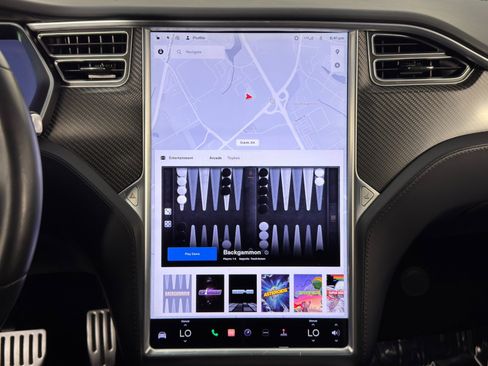 Used 2017 Tesla Model X 75D image 23