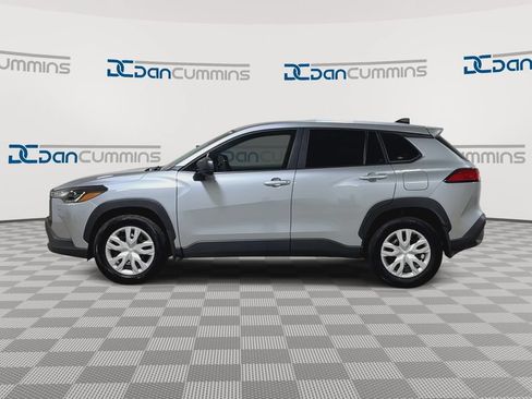Used 2024 Toyota Corolla Cross L AWD/4WD image 5