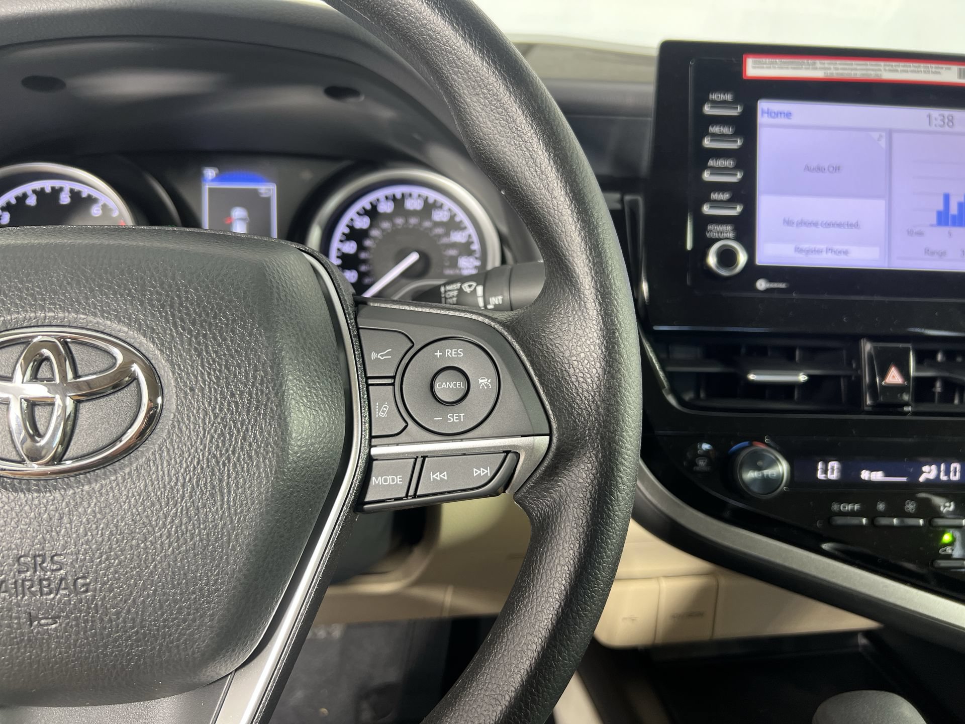 Used 2024 Toyota Camry LE w/ Convenience Package FWD image 19