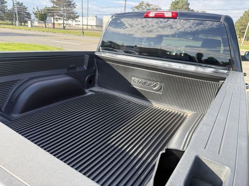 Used 2017 GMC Sierra 1500 SLE image 38