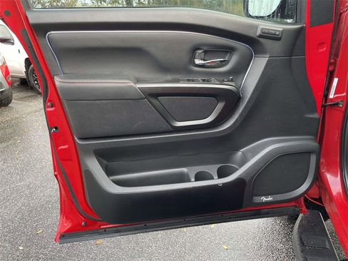 Used 2023 Nissan Titan PRO-4X w/ Pro-4x Convenience Package image 13