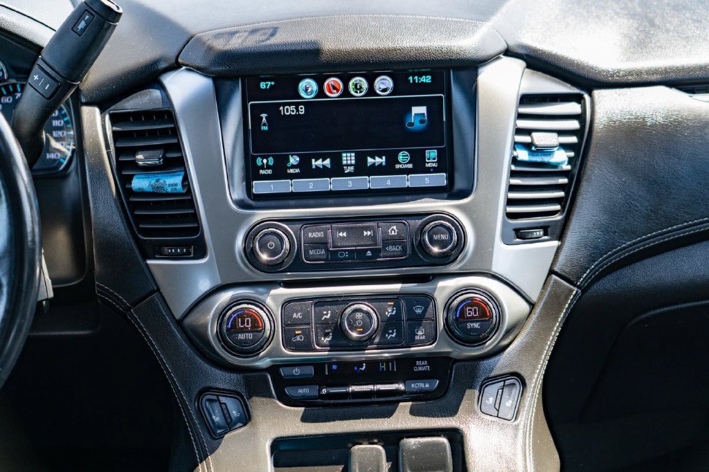 Used 2019 Chevrolet Suburban LT AWD/4WD image 23