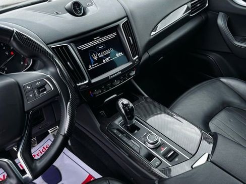 Used 2017 Maserati Levante image 36