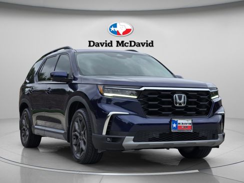 Certified 2024 Honda Pilot Touring image 7