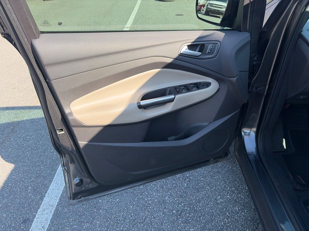 Used 2019 Ford Escape SEL FWD image 5