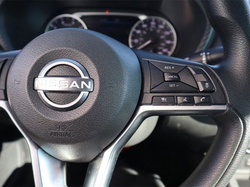 Certified 2025 Nissan Sentra SV image 21